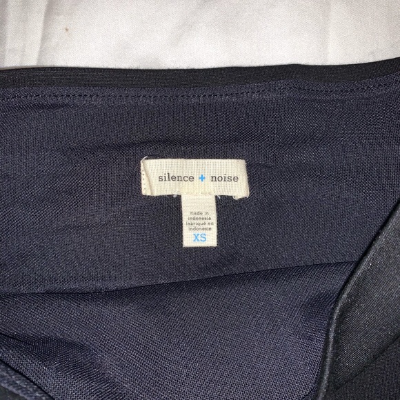 High waisted skirt. - Picture 1 of 2